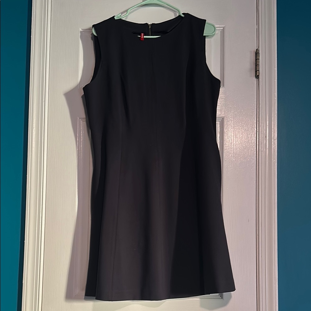 Elegant Black Sleeveless Dress
